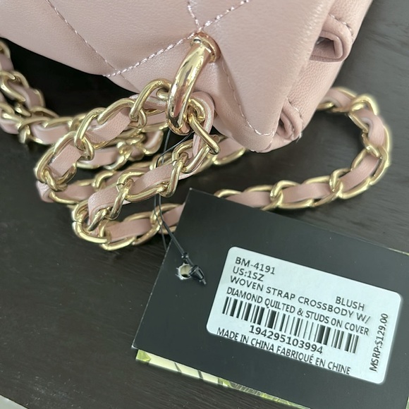 Badgley Mischka Woven Strap Crosdbody w/ diamond quilted & studded blush color - Picture 4 of 8